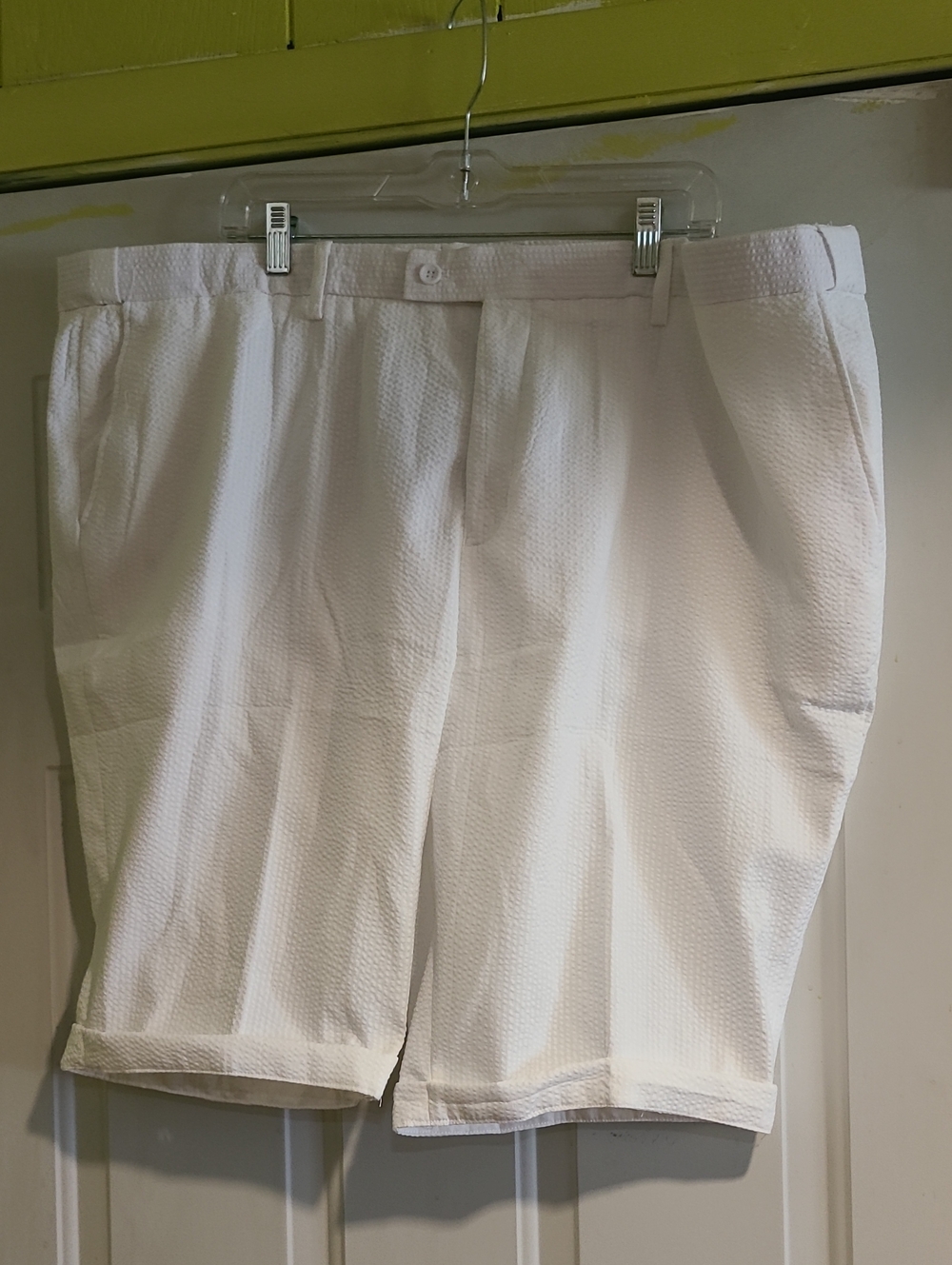 Men's White Textured Golf Shorts